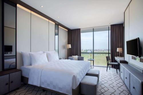 Televisyen dan/atau pusat hiburan di Wyndham Opi Hotel Palembang