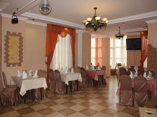 A restaurant or other place to eat at Hotel Atlantida