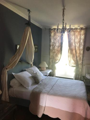 Katil atau katil-katil dalam bilik di Château de Vitry-la-Ville