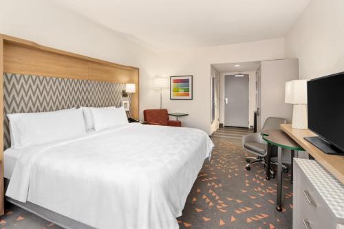 TV o dispositivi per l'intrattenimento presso Holiday Inn & Suites Orlando - I-Drive - Theme Parks by IHG