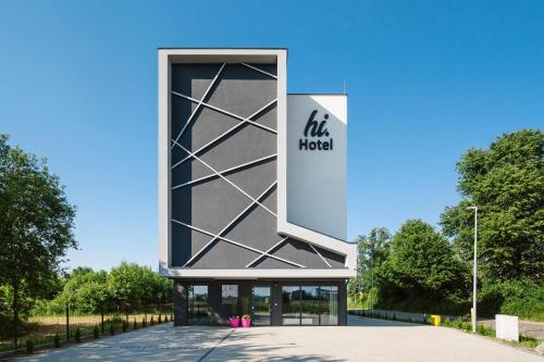 a building with a sign that readsilda hospital at Hi Hotel Gdansk Airport in Gdańsk-Rębiechowo