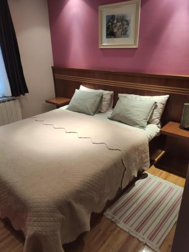 Ένα ή περισσότερα κρεβάτια σε δωμάτιο στο House Biba & Leona