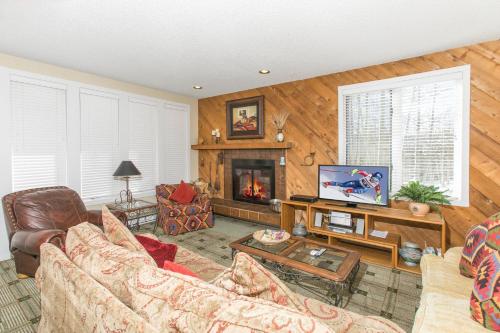 Sun Vail B – Photos 2