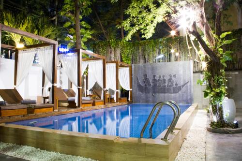 Бассейн в Bopha Bassac Boutique Hotel или поблизости