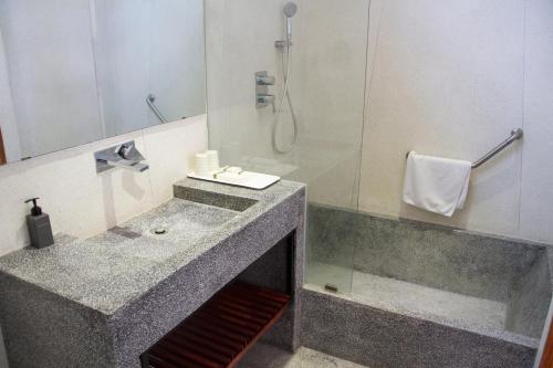 Ванная комната в Bopha Bassac Boutique Hotel