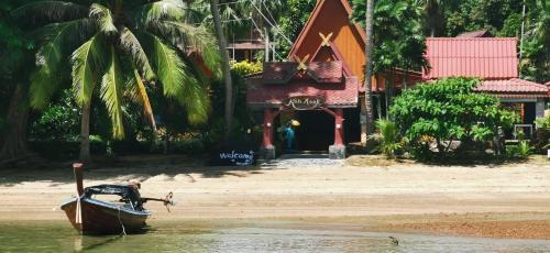 Gallery image of Koh Mook Resort in Ko Mook
