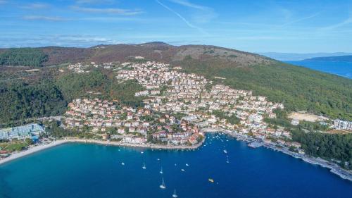 Gallery image of Room Sandra in Rabac