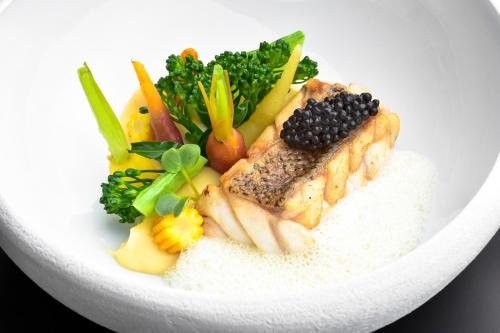 Makanan di atau berdekatan hotel
