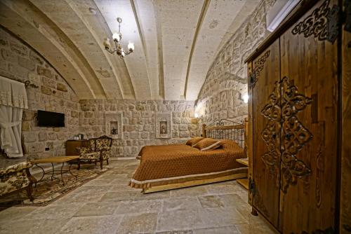 Televisyen dan/atau pusat hiburan di Cappadocia Cave Lodge