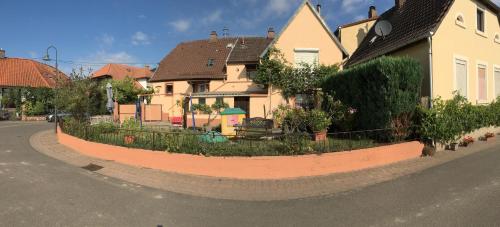 Gallery image of Ferienwohnung Südpfalzblick in Burrweiler