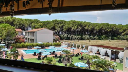 Πισίνα στο ή κοντά στο Oleandri Suite Hotel