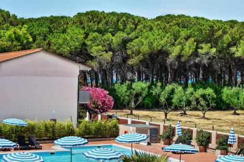 Πισίνα στο ή κοντά στο Oleandri Suite Hotel