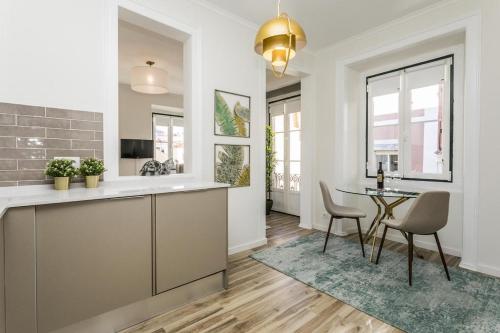 N2 Lisbon Center Romance Apartment