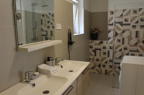 Koupelna v ubytování Apartmány Stříbro