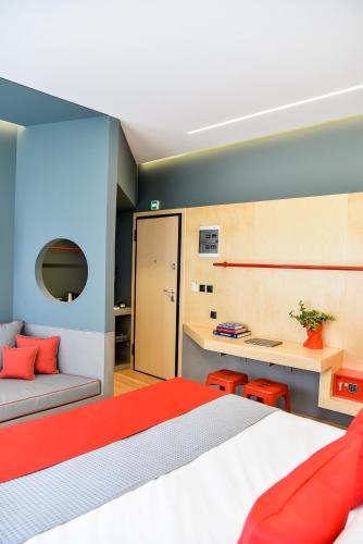CentraL44 OMG Casual Suite-Ermou view