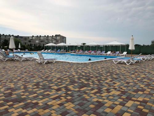 Kolam renang di atau dekat dengan Апартаменты Vilada