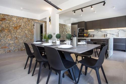 Kuchyň nebo kuchyňský kout v ubytování Kastalys Villa