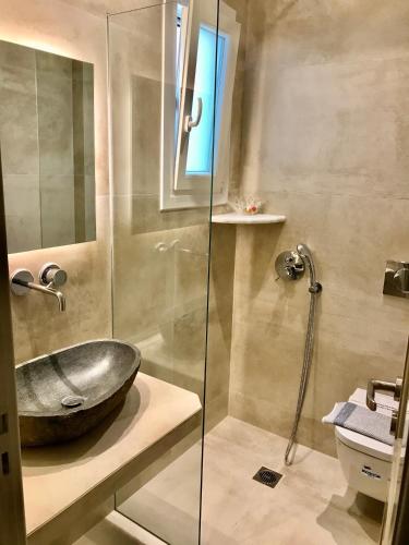 Vassiliki Roomsにあるバスルーム