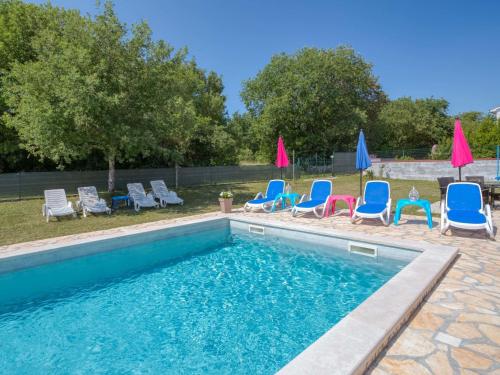 Holiday Home Lola by Interhome