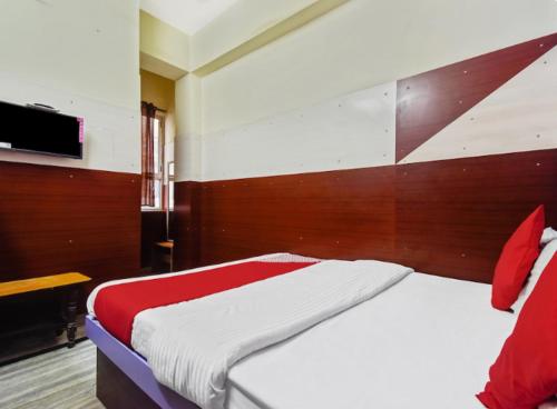 Cama o camas de una habitación en Hotel Abhineet Palace
