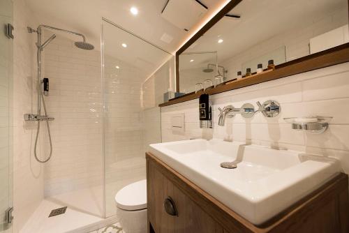 LOEV - VELA Hotels photo 25