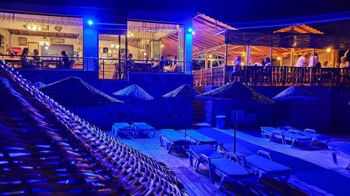 Assos Nazan Motel Restoran Beach