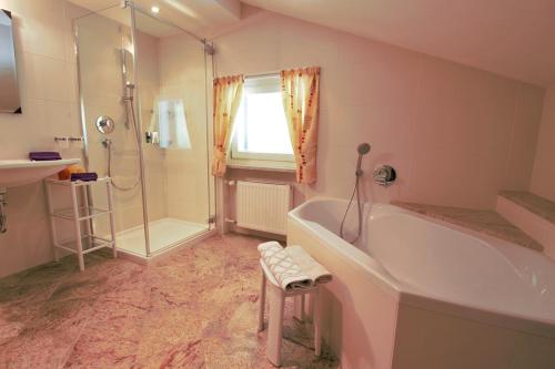 Ένα μπάνιο στο Haus Tusculum