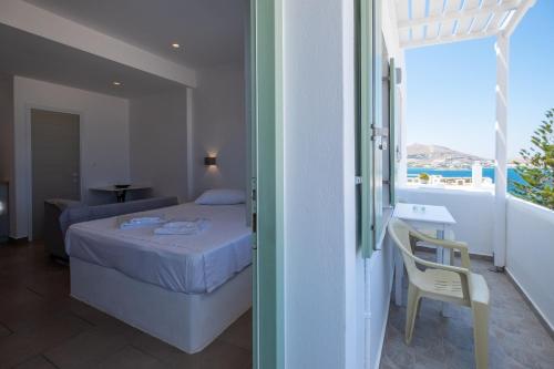 Gallery image of Lorenzo Studios and Suites Paros in Naousa