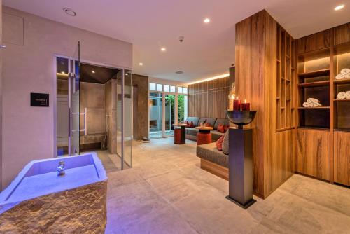 Gallery image of Romantik Hotel Oberwirt in Marlengo