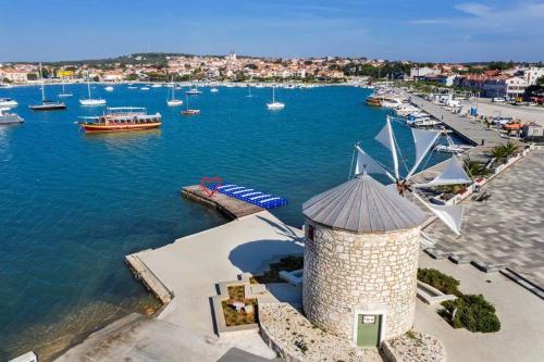 Apartment Dubravka near the sandy beach