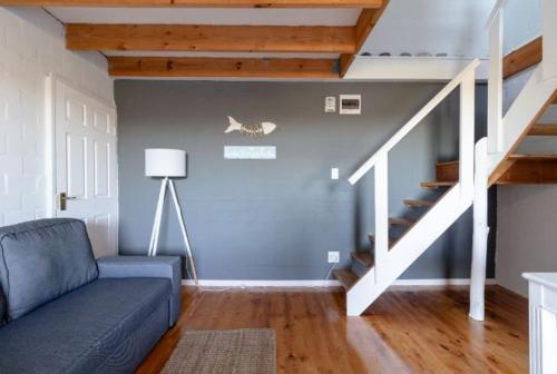 Gambar di galeri bagi West Coast Seaside Getaway di Grotto Bay