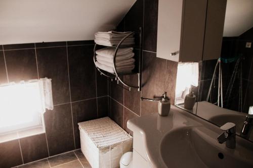 Bilik mandi di Villa Mirco
