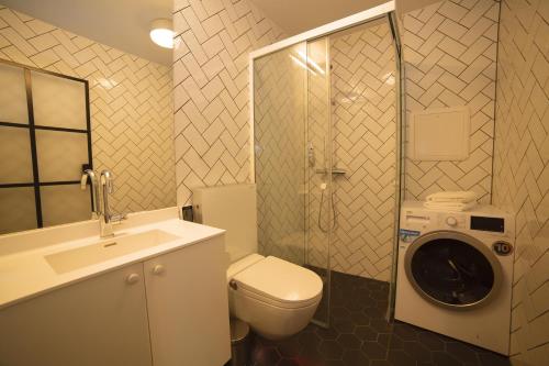 Bagno di Home Again Apartments Kirkegata