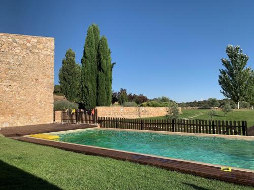 Imagen de la galería de Casa Herreros - Alojamiento Rural con Pista de Padel, en Rada de Haro