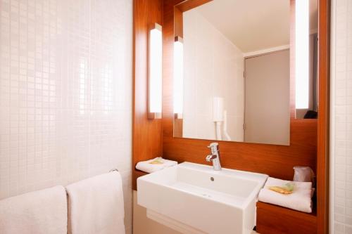 Ванна кімната в Campanile Toulouse Balma - Cité de l'Espace