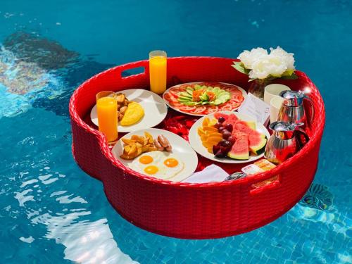 Jídlo v hotelu nebo okolí