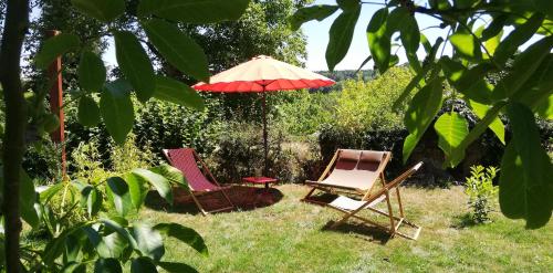 Zahrada ubytování Le cottage du Coudray, gîte avec chalet sauna