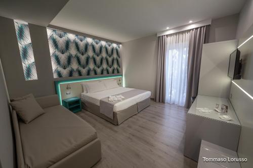 Imagen de la galería de HOLYGOLD Suite ****, en Trinitapoli