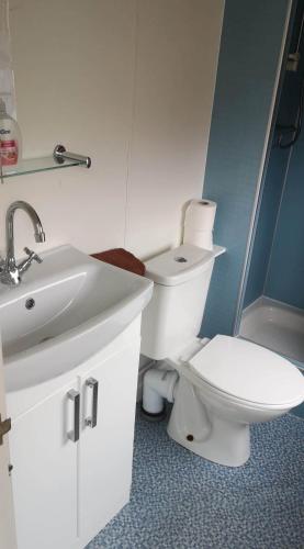 Vannituba majutusasutuses Ardbeg 4 - Farm Stay with Sea Views across to Northern Ireland