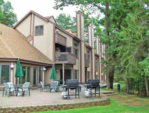 the shade tree minocqua