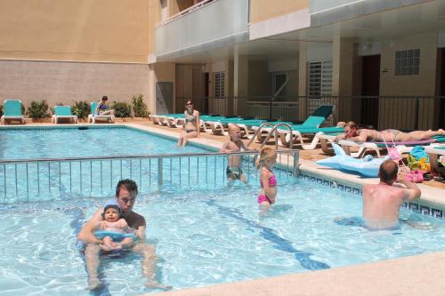 Gallery image of Apartaments Costa d'Or in Calafell