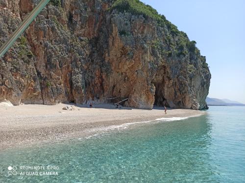 Gallery image of George Hotel Rooms&Suites in Himare