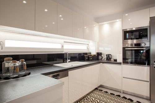 Köök või kööginurk majutusasutuses Emfasis Loft Spacious and Elegant Heraklion