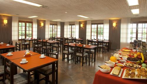 Restorāns vai citas vietas, kur ieturēt maltīti, naktsmītnē Hotel Bahia Redonda