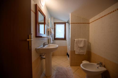 Koupelna v ubytování Agriturismo L'Ciabot