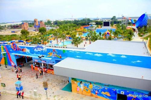 an aerial view of an amusement park with a water park at i-City-Casa Joy - Wifi, Netflix - Movies, Parking, Sleeps 7 Pax in Kampong Padang Jawa