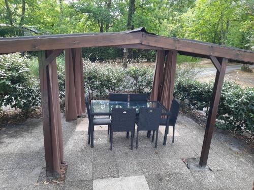 Photo de la galerie de l'établissement Mobil home tout confort, à La Teste-de-Buch