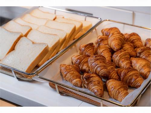 ホテルの敷地内または近くでの食事または食べ物