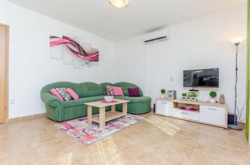 Et tv og/eller underholdning på Apartment Snjezana