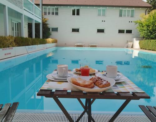 Bazén v ubytování Magnolia Room & Breakfast nebo v jeho okolí